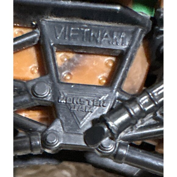 Hot Wheels Monster Jam Reptoid Diecast Truck 1:64 Scale Green & Orange Toy - Picture 5 of 8